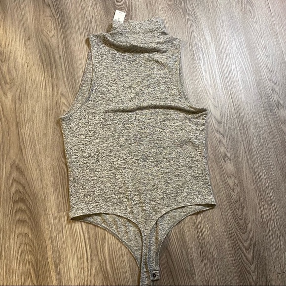 Express Heathered gray bodysuit size large - Picture 4 of 4